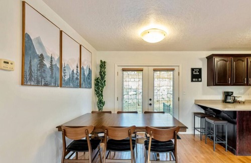 Cedar Hills House | Canyon Ridge Getaway | Arcade| View | Free Massage*