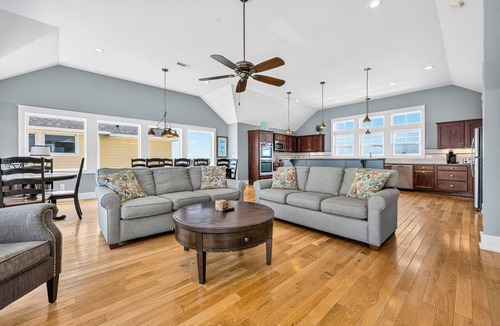 Buxton House | Cape Point, charming 7-Bedroom Oceanfront + Pets Stay Free!