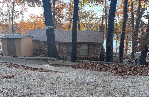 Vinita Cabin | Captain's Cabin on Check-In Bay ~ Dock Access ~ Near Ketchum