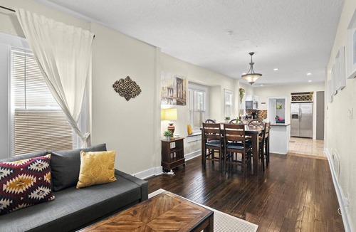 South Hyde Park House | Captain's Quarters 5 Bedrooms 3 bath with Office Wi-Fi and Dedicated Workspace