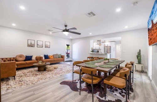Mesa House | Casa Mesa Private Paradise w Pool, Putt, & Games