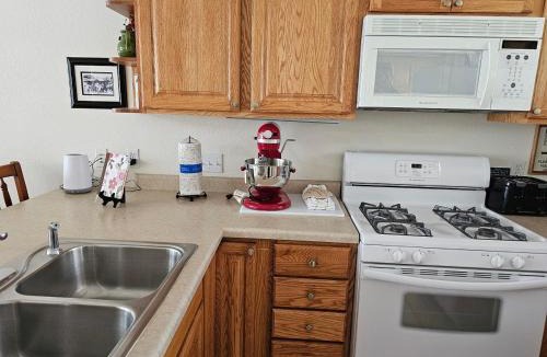 Ouray House | Cascade Three Bedroom Two Bath – C07