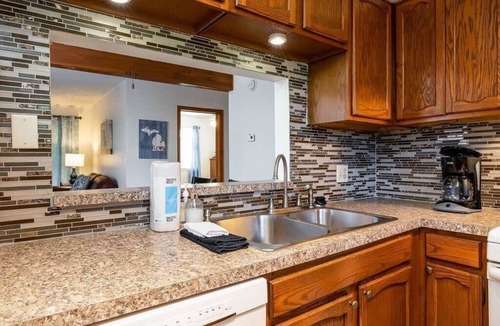 Rockford Cottage | Charming 2-unit retreat in Rockford