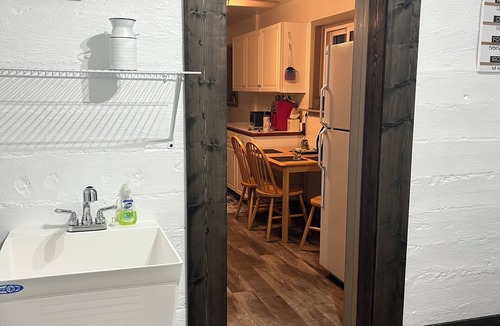 Oshkosh House | Charming 3-bedroom house in wonderful town of Oshkosh, family and pet friendly!