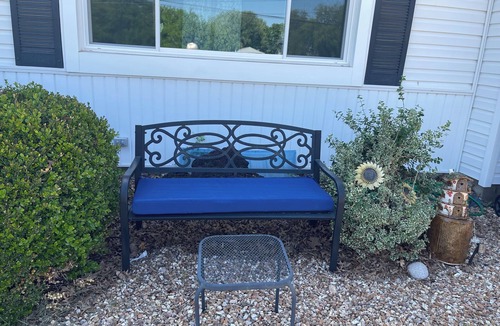 Odessa House | Charming 3 Bedroom House away from it all but Close to everything