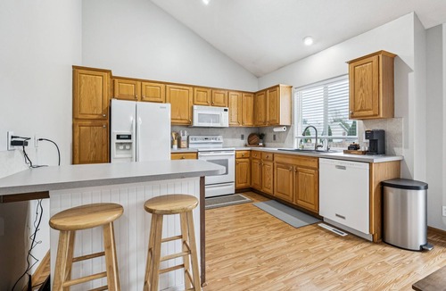 McArdle House | Charming 3-Bedroom House in Omaha – Quiet Stay Near Local Attractions