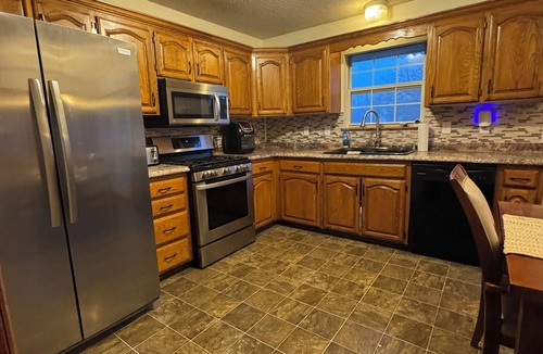 Blue Springs House | Charming 3-bedroom house in beautiful Blue Springs near Major international sporting event location