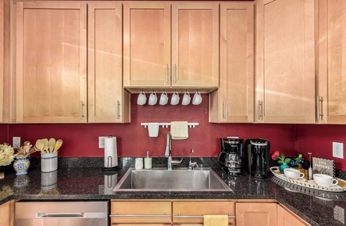 Belle Creek House | Charming 4-Bedroom Home + Separate Basement Suite-perfect for families or groups.
