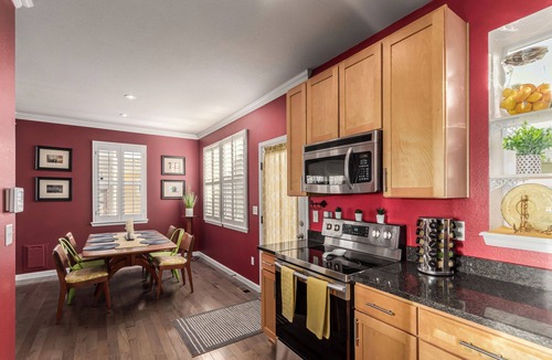 Belle Creek House | Charming 4-Bedroom Home + Separate Basement Suite-perfect for families or groups.