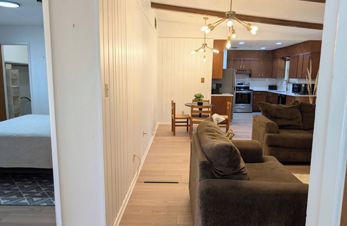 Clovis House | Charming Clovis Retreat: Central Location, Modern Amenities, Cozy Style