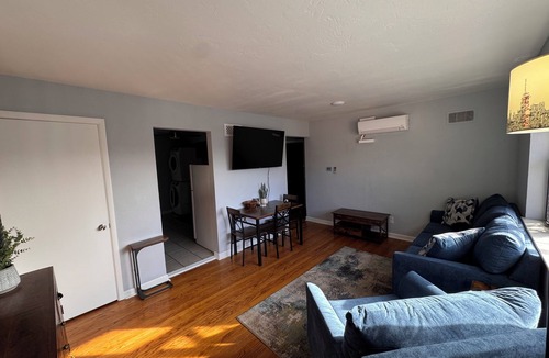 Overland Condo | Charming Condo/Flat in Englewood