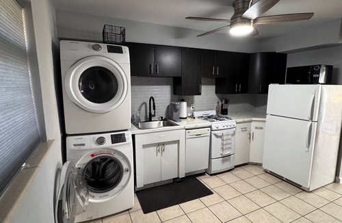 Overland Condo | Charming Condo/Flat in Englewood