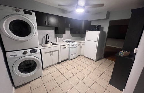 Overland Condo | Charming Condo/Flat in Englewood