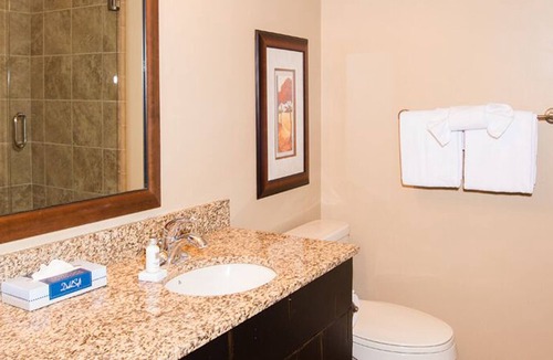 North Park City Condo | Charming condo in Park City with community hot tub.