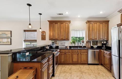 Covington House | Charming Covington Cottage