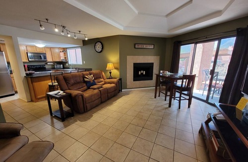 Tucson Condo | Charming First Floor with Mountain Views and across from Community Amenities