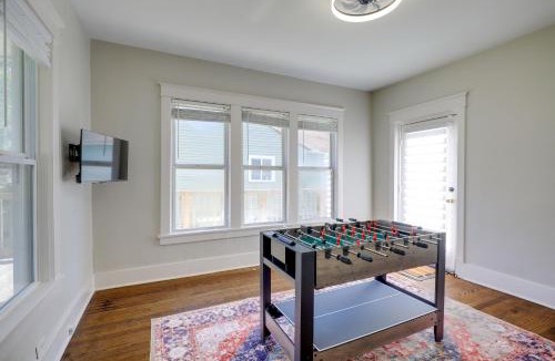 Lee's Summit House | Charming Home walkable to Downtown Lee's Summit