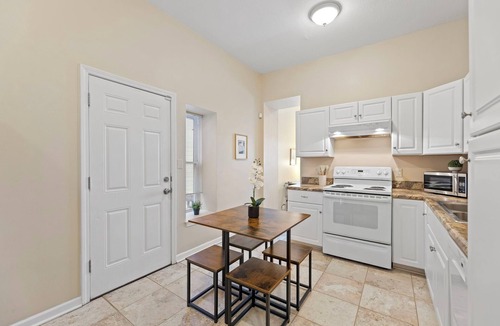 Northeast Kansas City Apartment | Charming KC 2BR 1 BATH Downtown Access In-Unit Laundry