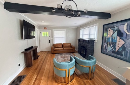 Rosedale House | Charming KC retreat-2BR near KU Med