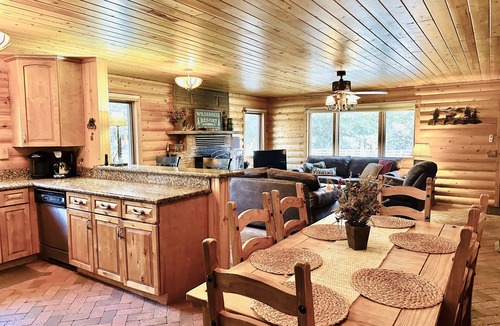 Payson Cabin | Charming Log Cabin Beautiful Tonto Creek! Wedding & Event Venue