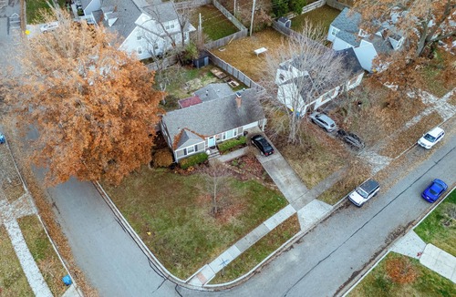 Prairie Village House | Charming Prairie Village Retreat w/Office!