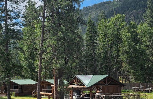 Plains Cabin | Charming studio cabin outside of Plains, a small mountain town.