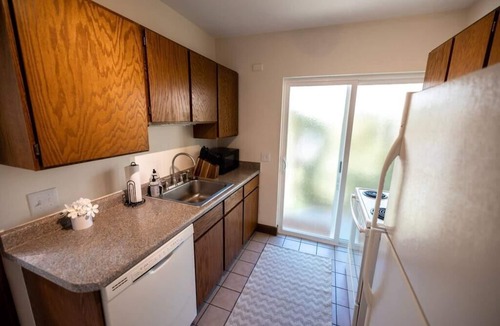 East Central House | Charming3Bdrm ●Great Location ●Award Winning Beds