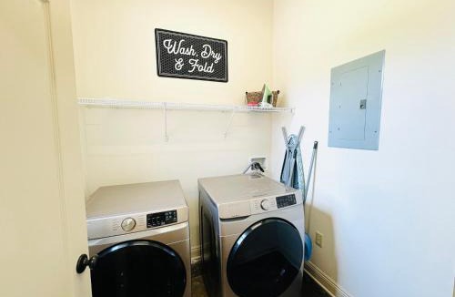 Pine Grove Apartment | Chateau 13