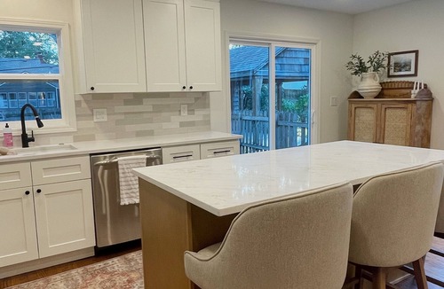Mission Hills House | Chic 4 bedroom Prairie Village retreat in the heart of Kansas City.
