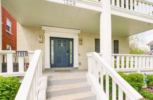 South Hyde Park House | Chic 4BR 3BA Historic Home Near Country Club Plaza