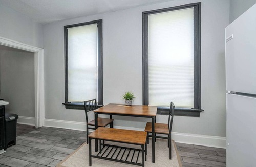 Walnut Hills House | Chic Modern Gem w/Style Suites