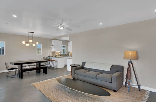 Blenman-Elm House | Chic Modern Home, Central Tucson