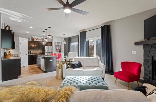 Jefferson House | Chic New 3 Bedroom Home in West Omaha