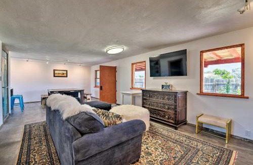 El Prado Apartment | Chic Studio w/Grill - 25 Mins to Taos Ski Valley!