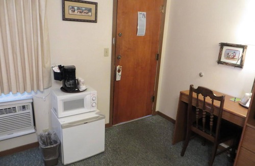 Custer Hotel | Chief Motel