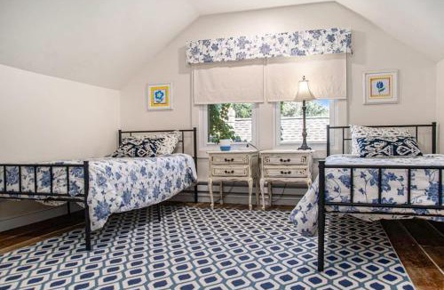 Southeast Omaha House | Classic 4BR Bowery Hill Gem Near Top Spots