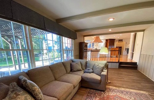 Ada Other | Classy country refuge from urbanity, short drive to the Waconda Lake