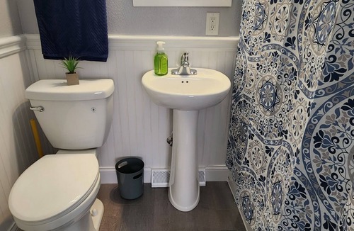 Hays House | Clean and Convenient 4Bd 2Ba house - central to all of Hays