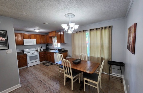 Kreole House | Clean, Spacious, 3BR 2BA, Handicap Access
