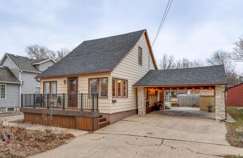 Clear Lake House | Clear Lake Vacation Rental: Walk to Town/Beach!