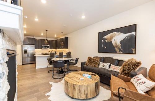 Lakeside Village Apartment | Clearwater Lofts #104 Building 3