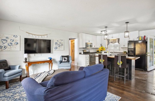 Waldron House | Close to all things KC