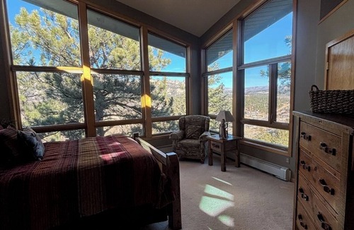 Estes Park House | Cloud 9- Hot Tub! Breathtaking Views! Close to town & RMNP Quiet & Serene