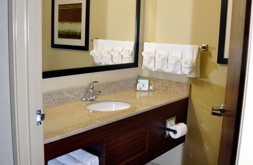 Holyoke Hotel | Cobblestone Inn & Suites - Holyoke