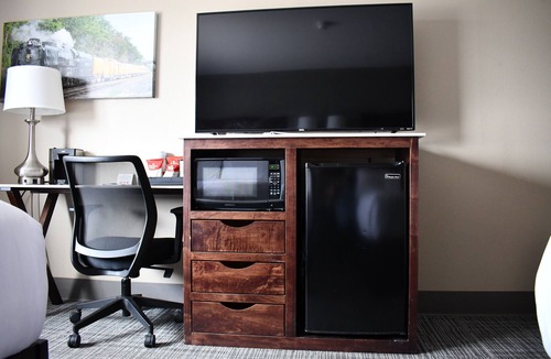 Trenton Hotel | Cobblestone Inn & Suites - Trenton