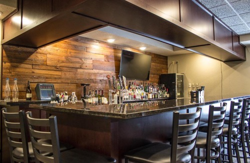 Oshkosh Hotel | Cobblestone Suites - Oshkosh