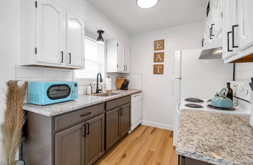 Wichita Apartment | Come and enjoy our coastal themed 2 bed, 1 bath apartment
