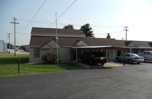Harrisonville Hotel | Comfort and Convenience in Knights Inn Harrisonville! Free Parking, Pets Allowed