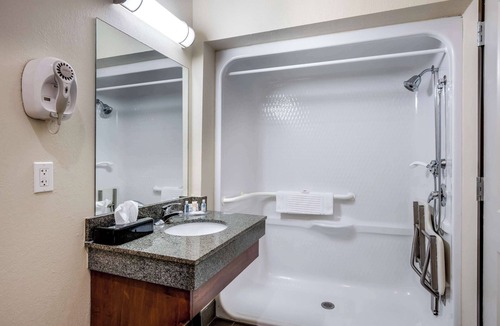 Bonner Springs Hotel | Comfort Inn Bonner Springs Kansas City
