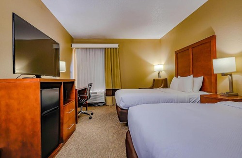 Ottawa Hotel | Comfort Inn Ottawa Kansas